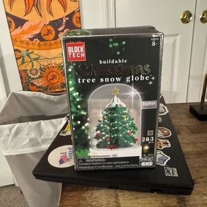 Block Tech Christmas Tree Snow Globe